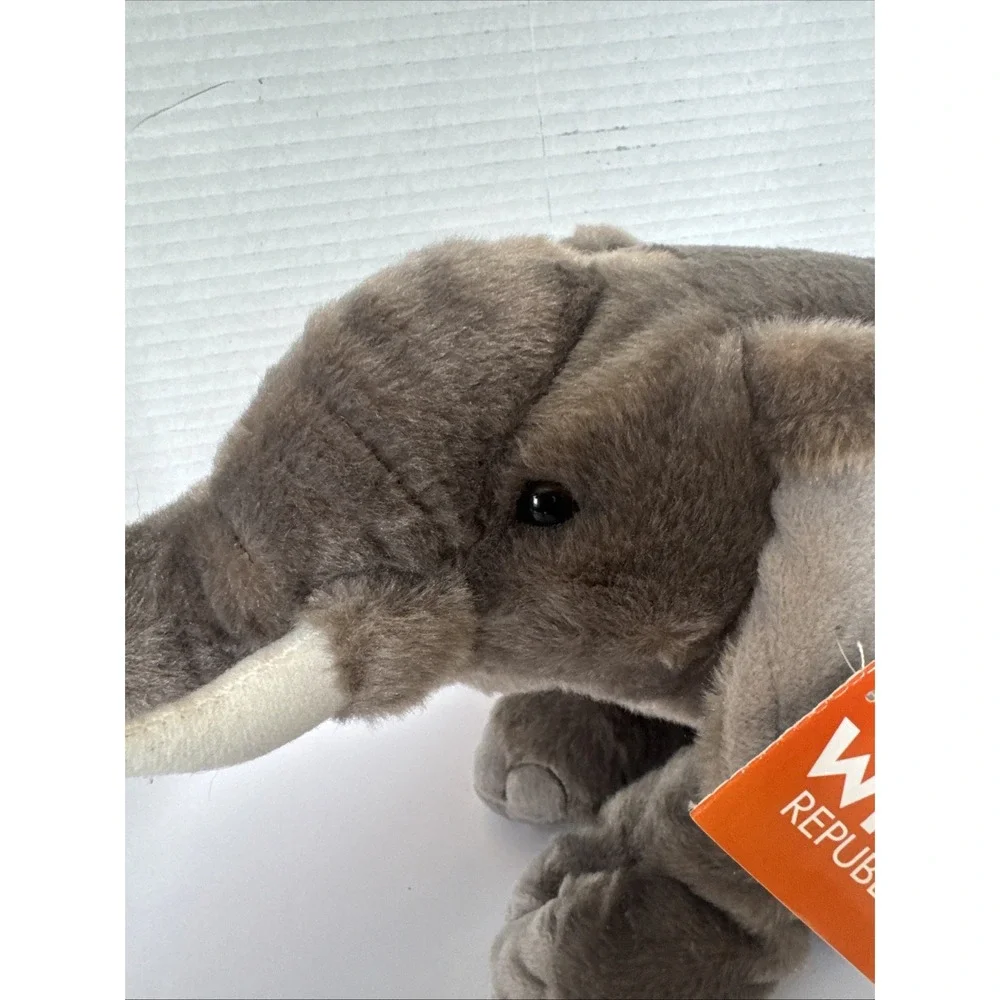 NWT Wild Republic Elephant Trunk Up Stuffed Animal  Grey Plush NEW